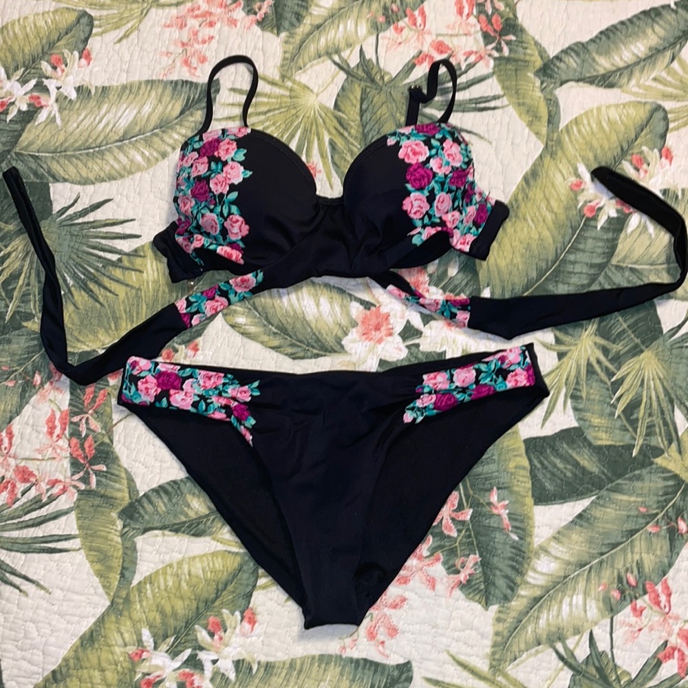 Betsey Johnson bikini
